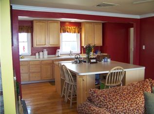 6 Breeze Hill Rd, Wilmington, DE 19807