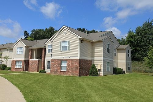 3rd image of 601 Seville Blvd