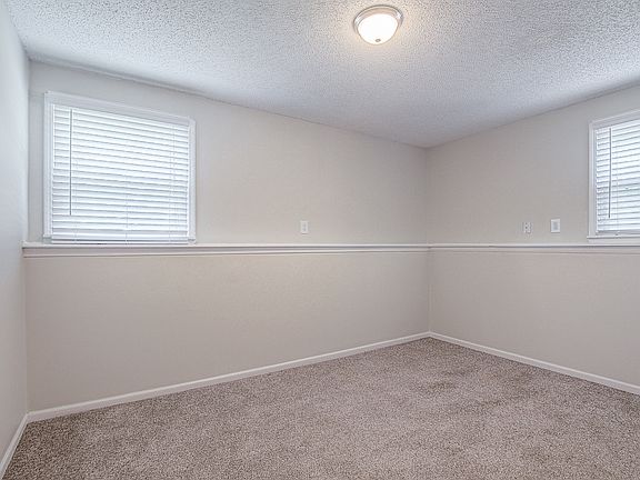 3rd image of 3041 Eaton St #3041