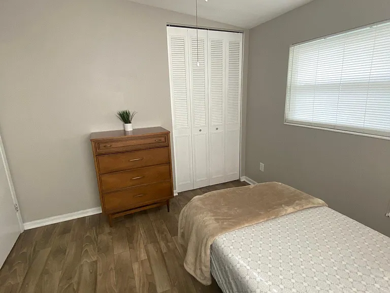 583 Gardenia Cir — Photo 5