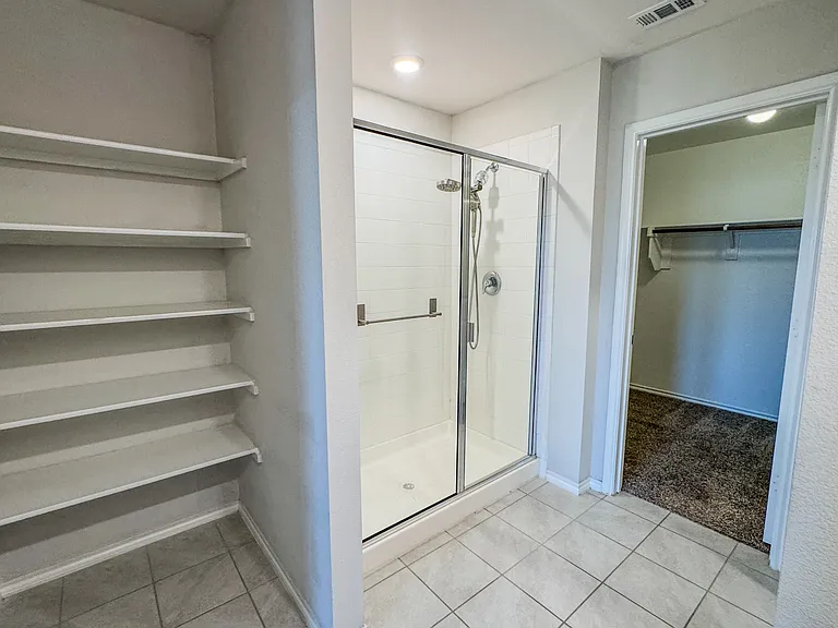 801 Meadow Creek Ln — Photo 20