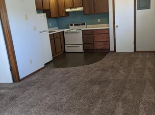 1317 Applewood Ln #1317, Newton, KS 67114