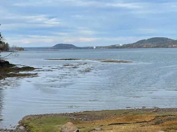 M16L10 River Road, Calais, ME 04619