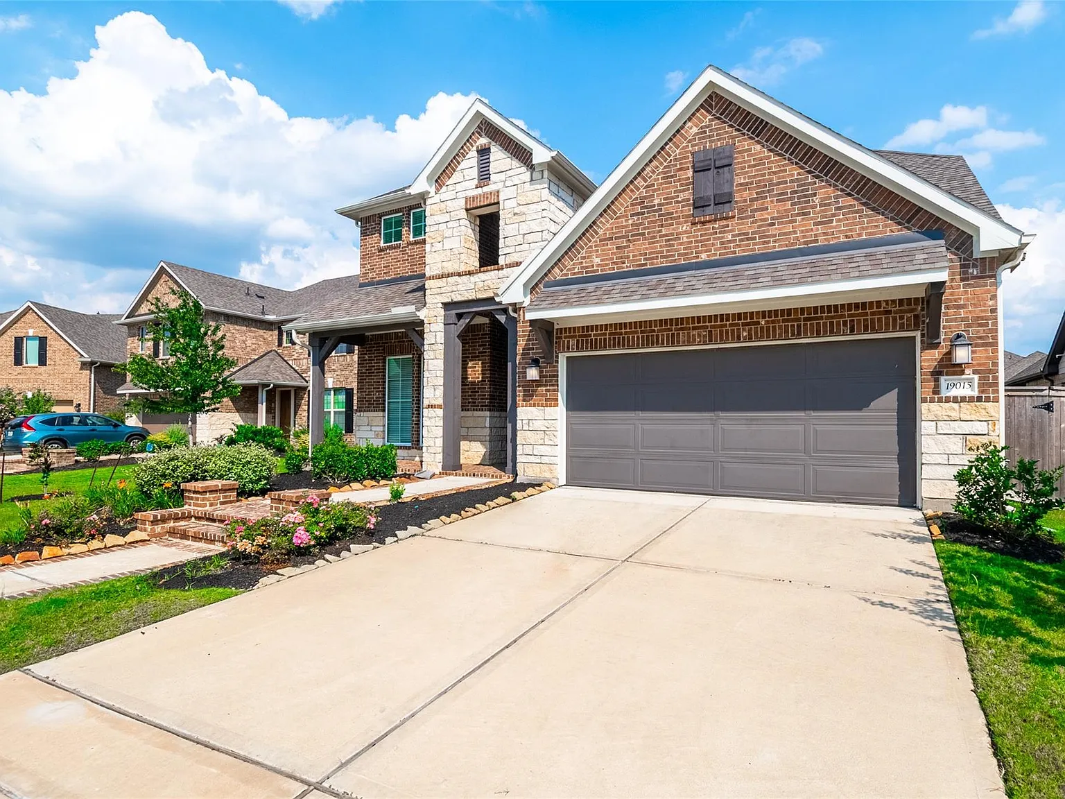 4 bed, 3.5 bath, 2883 sqft, $3,300 — Photo 3