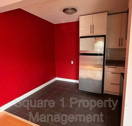 4th image of 10255 117th St NW #19