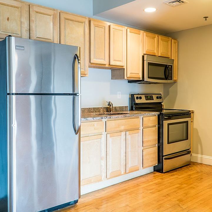 2nd image of 60 Franklin St #404