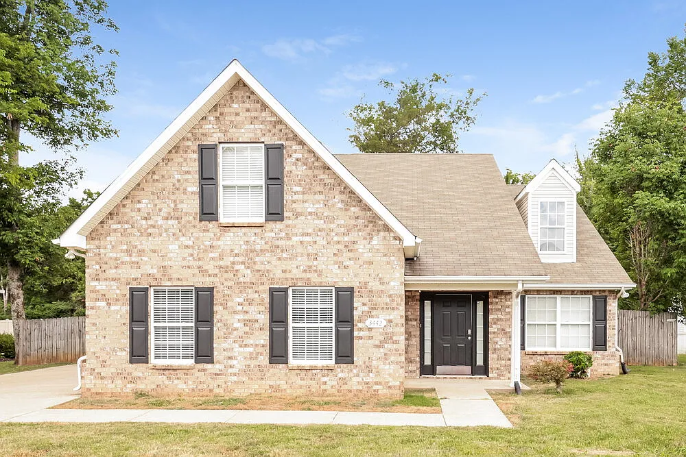 4 bed, 2.5 bath, 2161 sqft, $2,535 — Photo 1