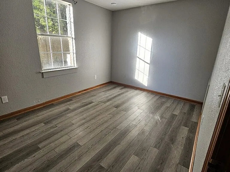 120 Engleside St — Photo 12