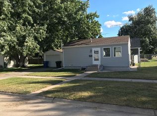 820 W 20th St, Kearney, NE 68845