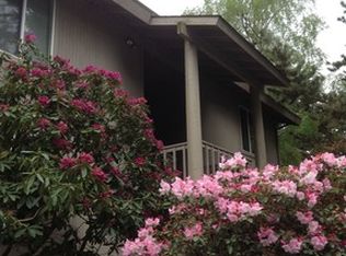 513 Bjune Dr SE, Bainbridge Island, WA 98110