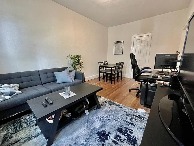 73 Martin St #15 — Photo 4