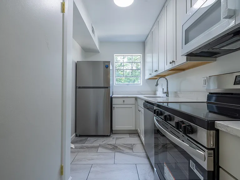 235 Keowee Trl — Photo 11