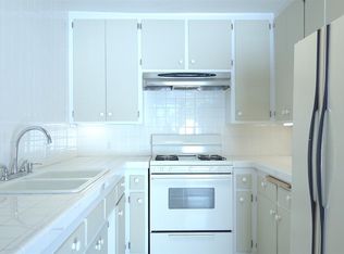 922 W Kensington Rd APT 1, Los Angeles, CA 90026