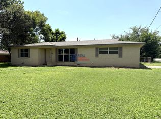 1300 Warden St, Benbrook, TX 76126