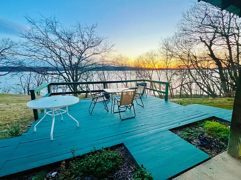 72 Lakeview Dr #6 — Photo 3