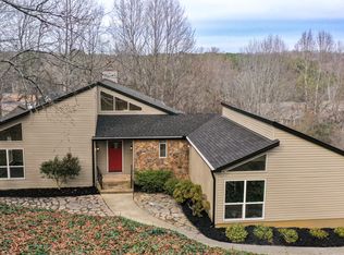 140 Tuhdegwa Way, Loudon, TN 37774
