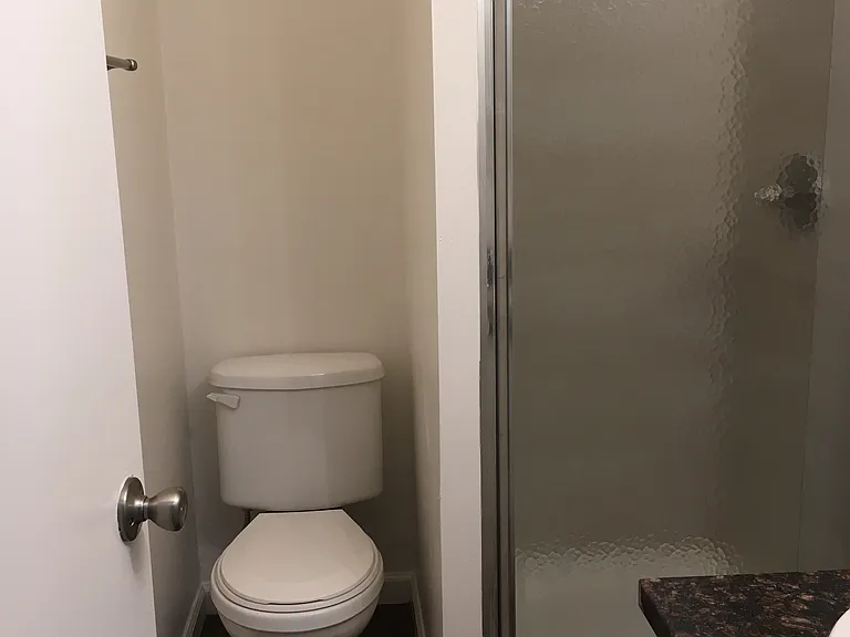 Del Prado Apts — Photo 21