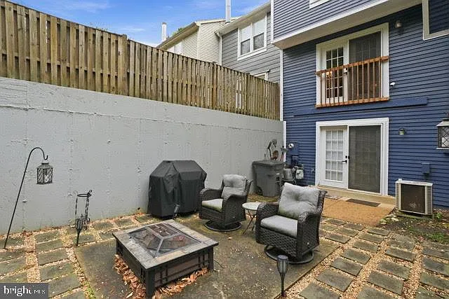 6320 Chimney Wood Ct — Photo 24