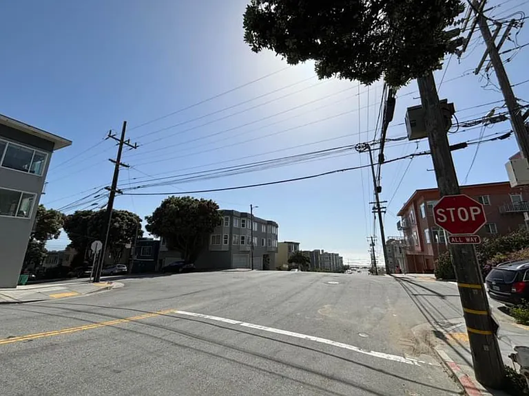 4640 Balboa St #7 — Photo 9