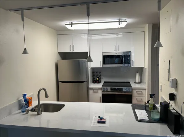 98-500 Koauka Loop APT 14C, Aiea, HI 96701
