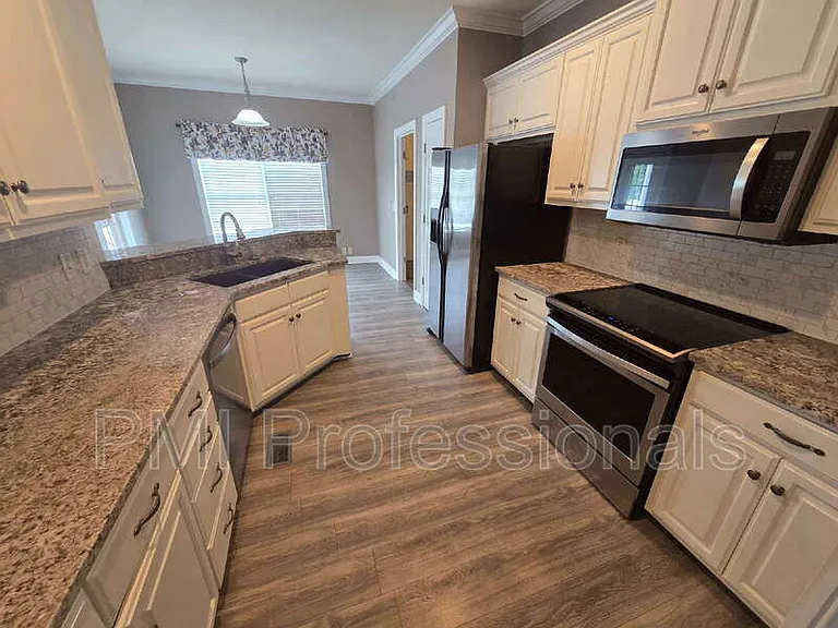3606 Geneva Dr — Photo 5