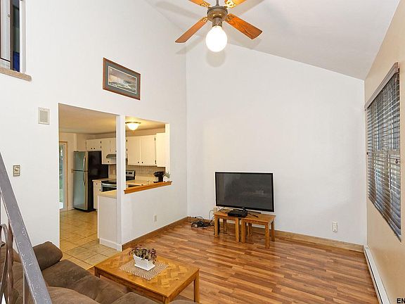2nd image of 14 Pepperbush Pl