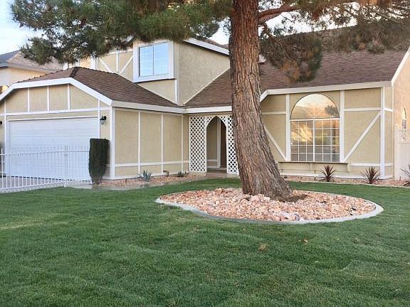 2nd image of 43515 Carol Dr