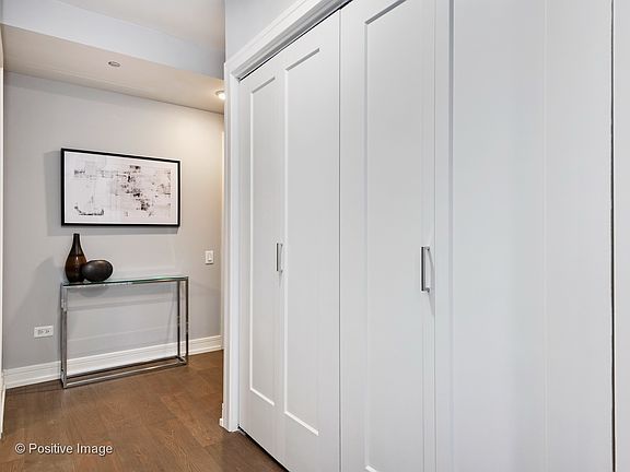 4th image of 400 N La Salle Dr APT 3709