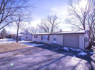 4604 Waterloo Dr, Columbia, MO 65202