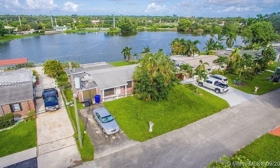 1st image of 3035 N 57th Dr