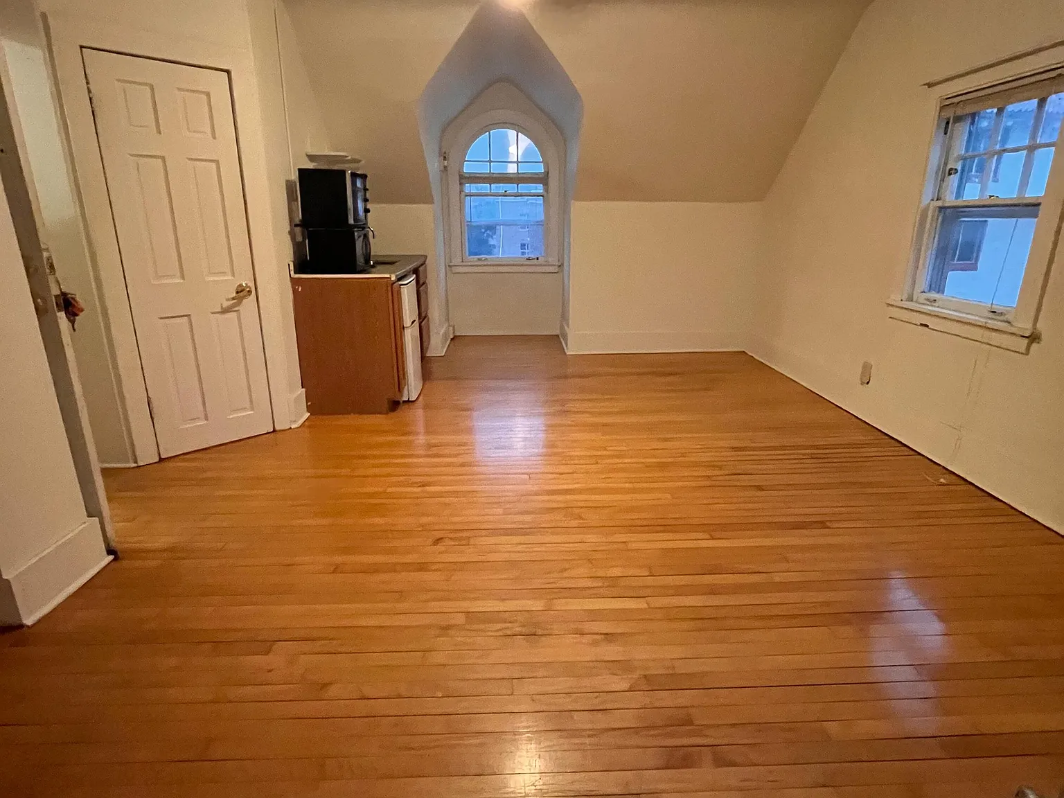 240 West Lakelawn Place - 7 — Photo 3