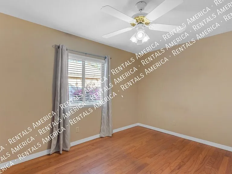 5822 W Abraham Ln — Photo 39