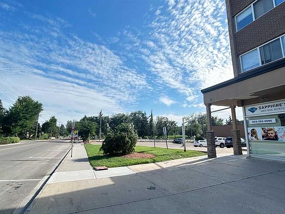 4th image of 4820 E 47th Ave #405