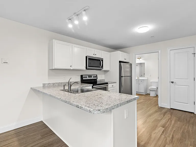 Autumn Woods Apartments — Photo 6
