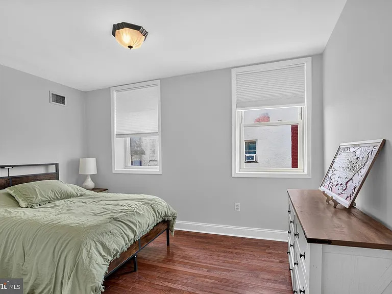 1202 Gerritt St — Photo 15