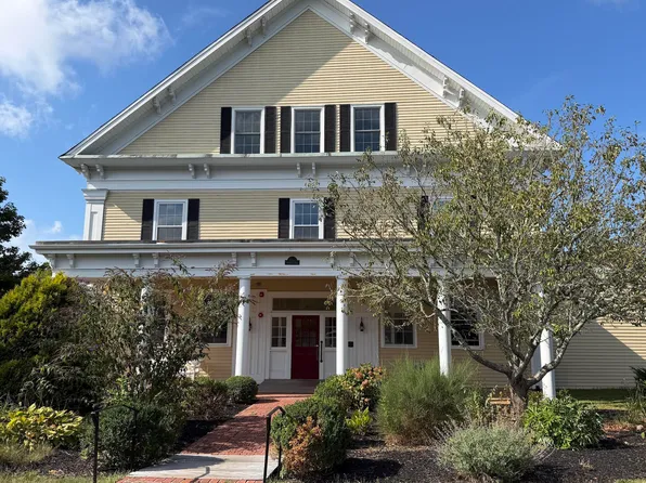 3512 Main Street APT 3, Barnstable, MA 02630