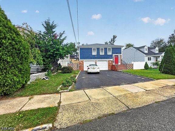2nd image of 2393 Steuben St
