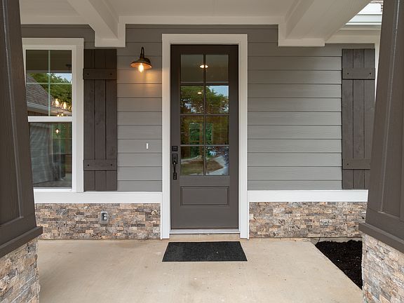2nd image of 27726 Bonn Mountain St
