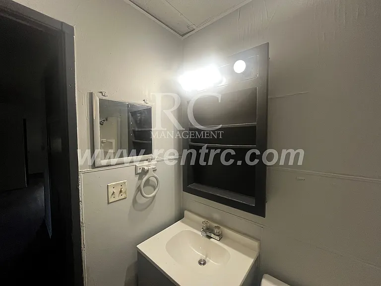 413 N Beard St #N — Photo 5
