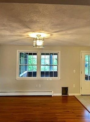 4th image of 3 Cedar Hill Dr
