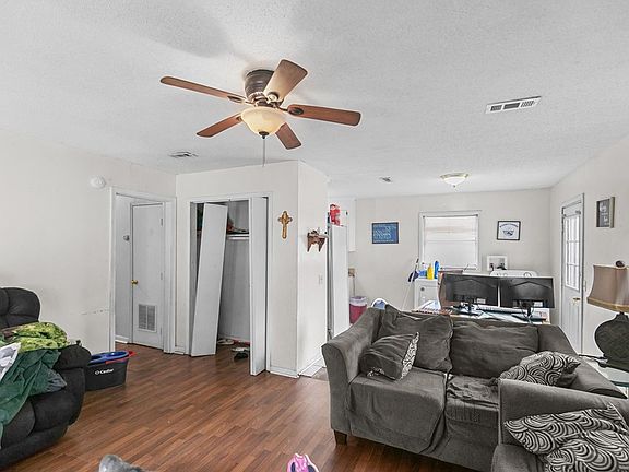 3rd image of 158 Belcher Ave