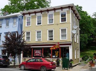 390 Main St #2R, Catskill, NY 12414