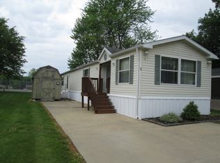 6 Arapaho Dr, Belleville, IL 62220