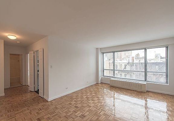 3rd image of 501 E 87th St APT 6B