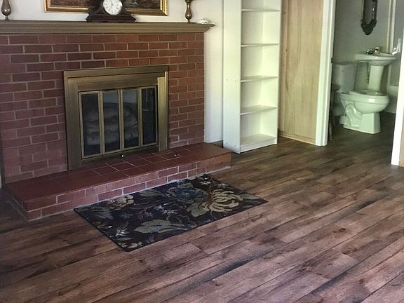 2nd image of 809 Euclid Ave