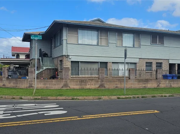 94-253 Kahuanani St, Waipahu, HI 96797