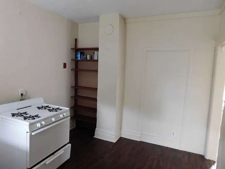 186 Hubbard St #2 — Photo 6