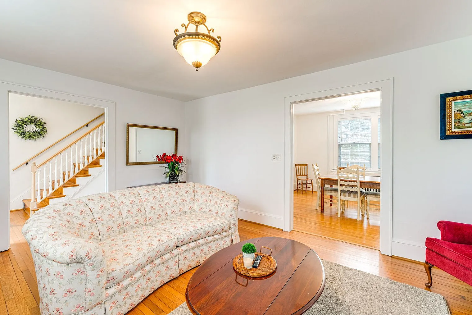 3 bed, 1.0 bath, 1915 sqft, $2,871 — Photo 2
