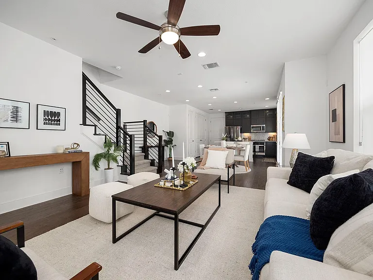 2409 Simond Ave #E — Photo 1