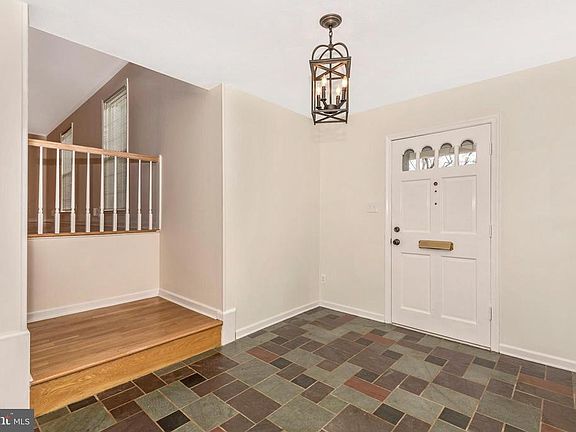 3rd image of 510 Mannakee St